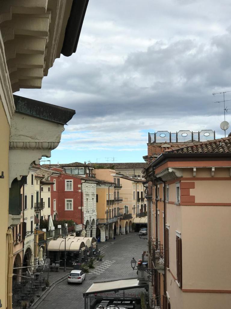 Casa La Margherita Desenzano del Garda Exterior foto
